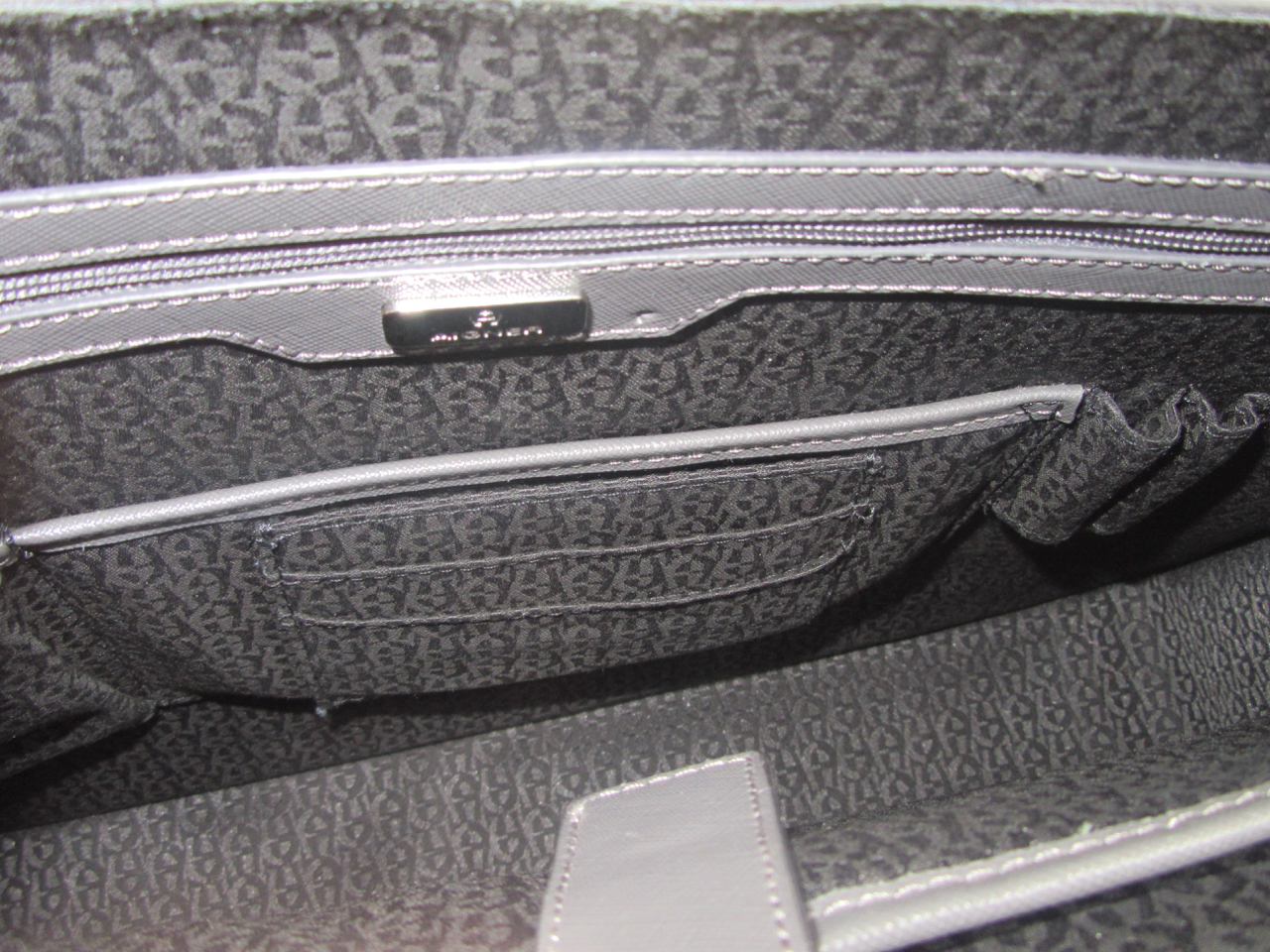 In die Tasche gesteckt